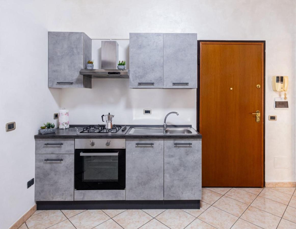 Alloggio Alfa - Central Apartment Civitavecchia Exteriör bild